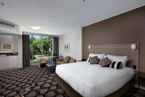 Rydges Canberra - Whitsundays Accommodation 37