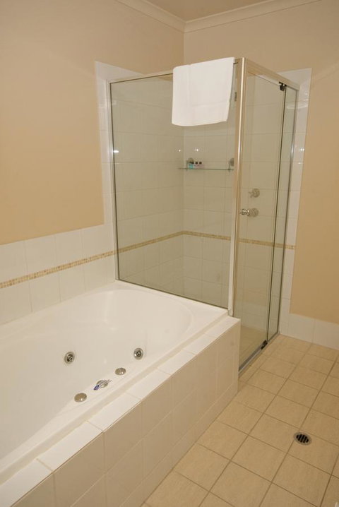 McCracken Country Club - Whitsundays Accommodation 15