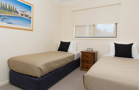 McCracken Country Club - Whitsundays Accommodation 40