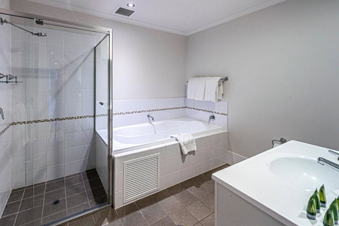 McCracken Country Club - Whitsundays Accommodation 38