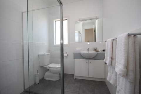 Wallaroo Marina Apartments - Whitsundays Accommodation 29