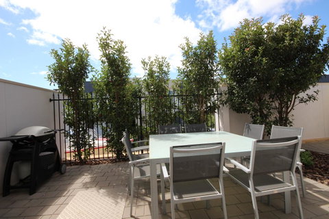 Wallaroo Marina Apartments - Whitsundays Accommodation 27