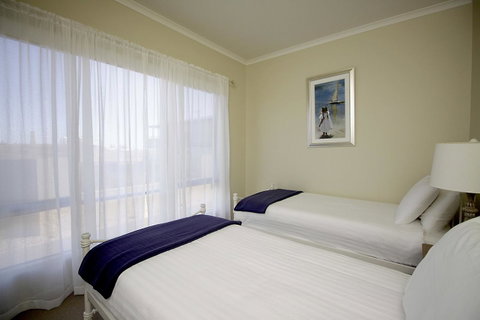 Wallaroo Marina Apartments - Whitsundays Accommodation 9