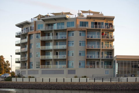 Wallaroo Marina Apartments - Whitsundays Accommodation 1