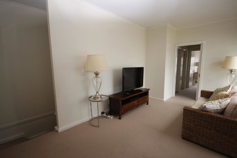 Wallaroo Marina Apartments - Whitsundays Accommodation 38