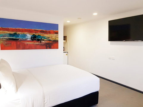 William Macintosh Motor Lodge - Whitsundays Accommodation 4
