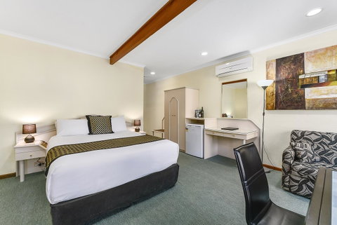 William Macintosh Motor Lodge - Whitsundays Accommodation 28