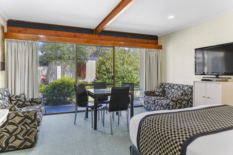 William Macintosh Motor Lodge - Whitsundays Accommodation 29