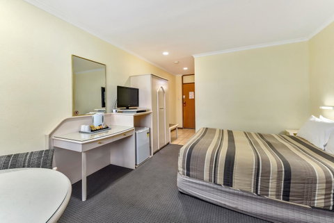 William Macintosh Motor Lodge - Whitsundays Accommodation 16