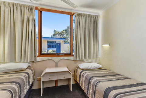 William Macintosh Motor Lodge - Whitsundays Accommodation 21