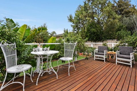 Ainslie Roberts Drive Retreat - Whitsundays Accommodation 9