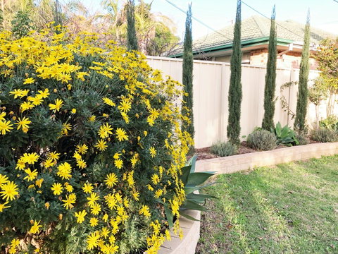 Beautiful Garden House - Whitsundays Accommodation 2