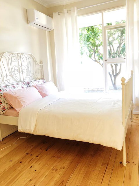 Beautiful Garden House - Whitsundays Accommodation 12