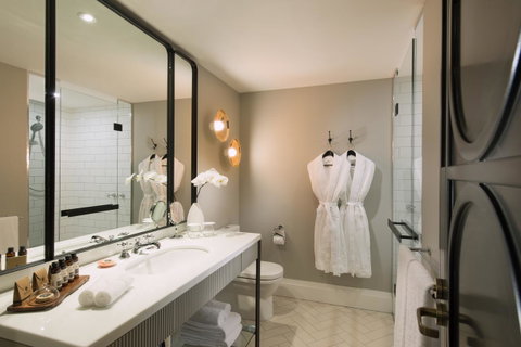 Mayfair Hotel - Whitsundays Accommodation 12