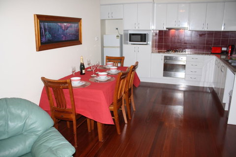 Serenity On Narrabeen Beach - 1Bdr Beachside Retreat - Whitsundays Accommodation 8