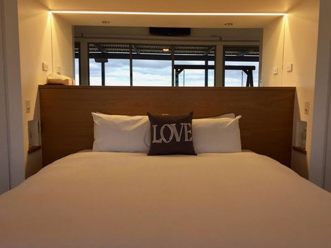 Barossa Pavilions & Glasshouse - Whitsundays Accommodation 2