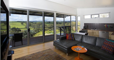 Barossa Pavilions & Glasshouse - Whitsundays Accommodation 5