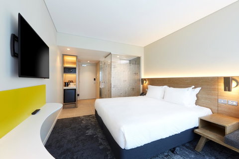 Holiday Inn Express Adelaide City Centre, An IHG Hotel - Whitsundays Accommodation 7