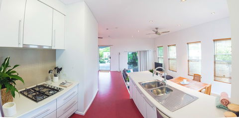 S T U D I O 22 Peaceful Retreat With Garden Views - Whitsundays Accommodation 4