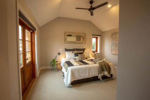 Lucy's Cottage - Whitsundays Accommodation 2