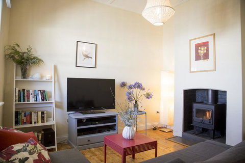 Wayfarers Cottage - Whitsundays Accommodation 1