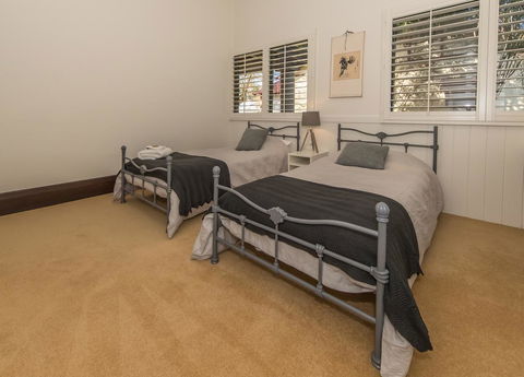 The Tudor House - Whitsundays Accommodation 14