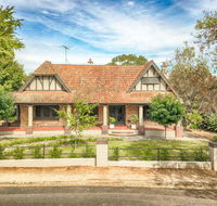 The Tudor House - Whitsundays Accommodation