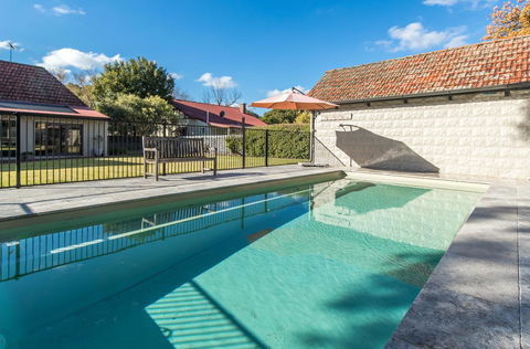 The Tudor House - Whitsundays Accommodation 19