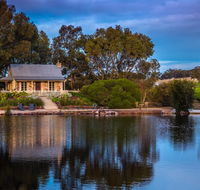 Stonewell Cottages and Vineyards - Whitsundays Accommodation