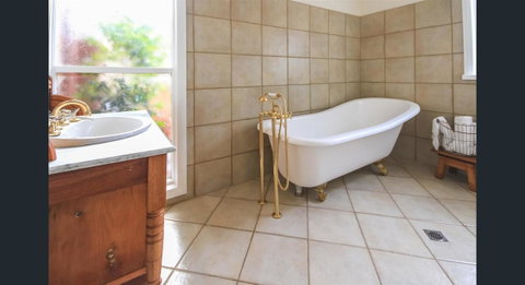Ambrosia Holiday Home - Whitsundays Accommodation 9
