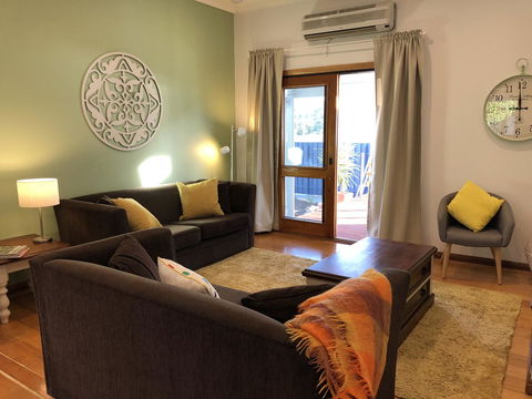 Jack\'s House 2 B&B In Mill Street - Whitsundays Accommodation 13