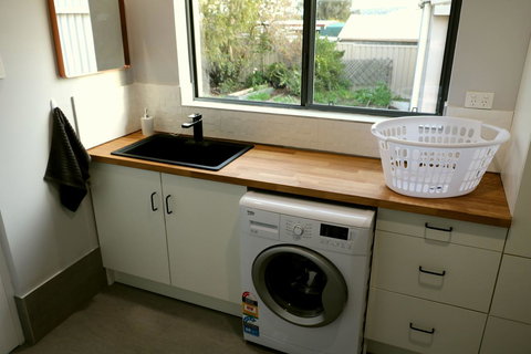 The Purple Door On Seaview - Whitsundays Accommodation 12