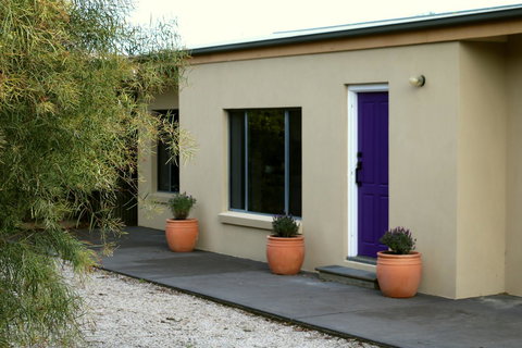 The Purple Door On Seaview - Whitsundays Accommodation 1