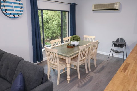 The Purple Door On Seaview - Whitsundays Accommodation 5