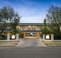 Garden City Motor Inn - Whitsundays Accommodation