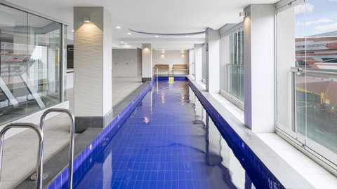 Oaks Adelaide Embassy Suites - Whitsundays Accommodation 8