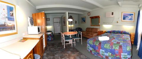 Ardeanal Motel - Whitsundays Accommodation 7