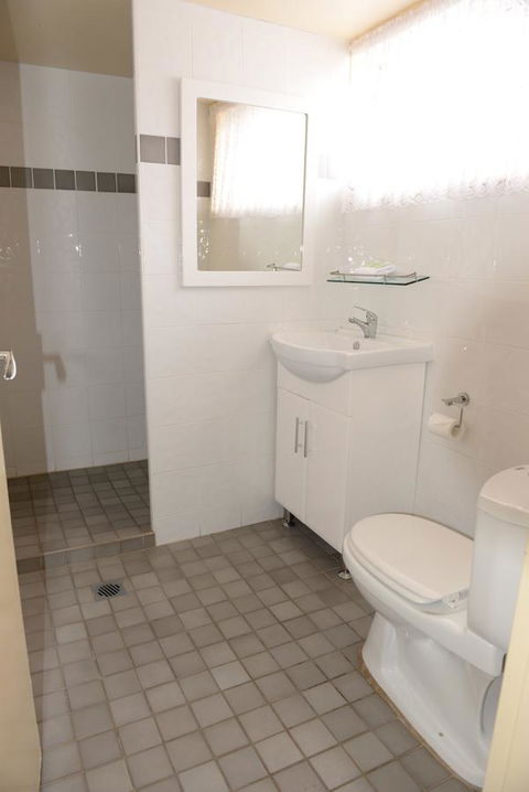 Ardeanal Motel - Whitsundays Accommodation 10