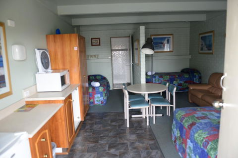Ardeanal Motel - Whitsundays Accommodation 40