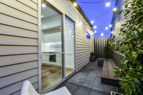 Aloha Central Luxury Apartments - Whitsundays Accommodation 13