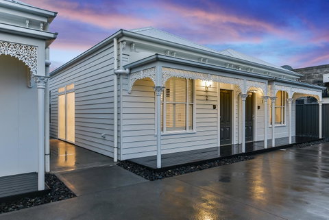 Aloha Central Luxury Apartments - Whitsundays Accommodation 21