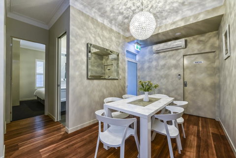 Aloha Central Luxury Apartments - Whitsundays Accommodation 17