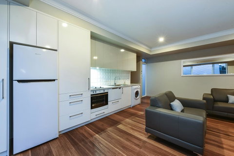 Aloha Central Luxury Apartments - Whitsundays Accommodation 29