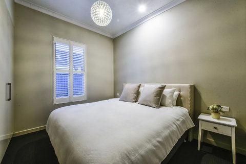 Aloha Central Luxury Apartments - Whitsundays Accommodation 4