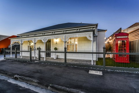 Aloha Central Luxury Apartments - Whitsundays Accommodation 19