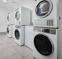 Charlestown Executive Apartments - Whitsundays Accommodation