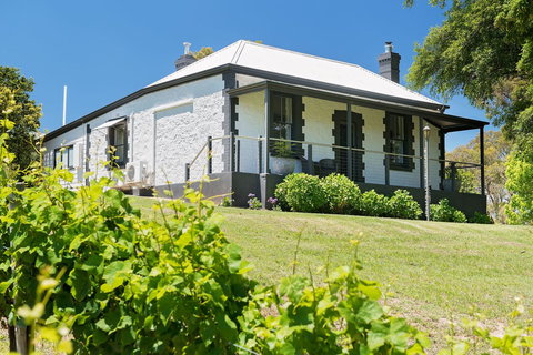 The Other House - Whitsundays Accommodation 1