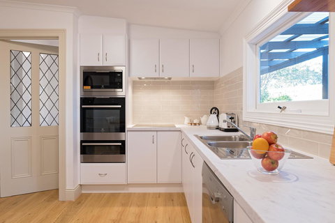 The Other House - Whitsundays Accommodation 10