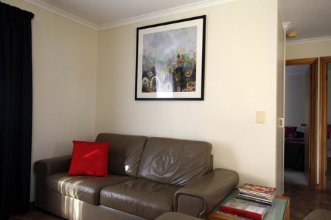 Cape Jervis Holiday Units - Whitsundays Accommodation 8