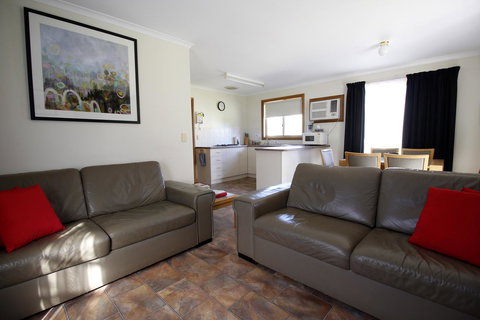 Cape Jervis Holiday Units - Whitsundays Accommodation 20